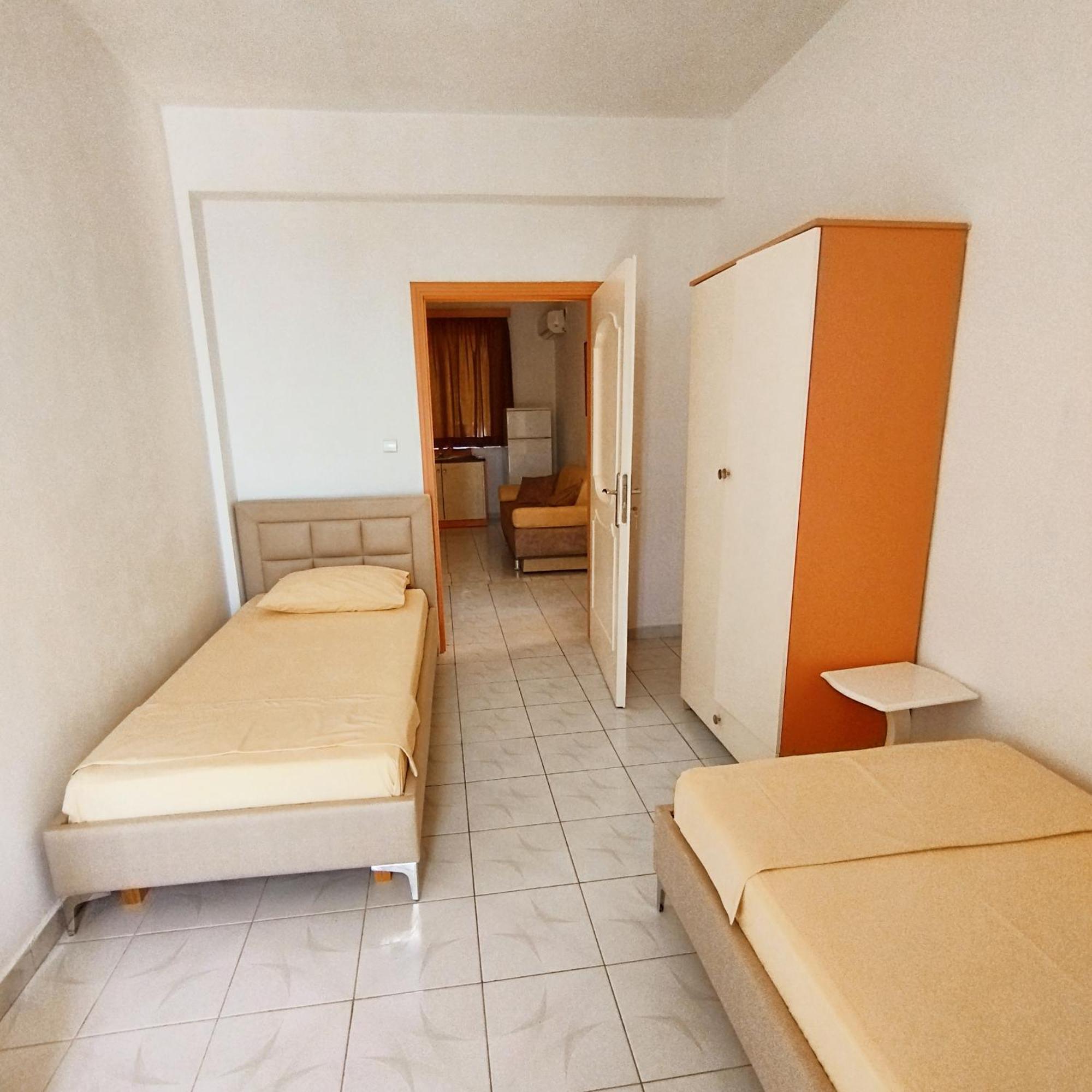 Mejdi Apartments Sarandë Værelse billede