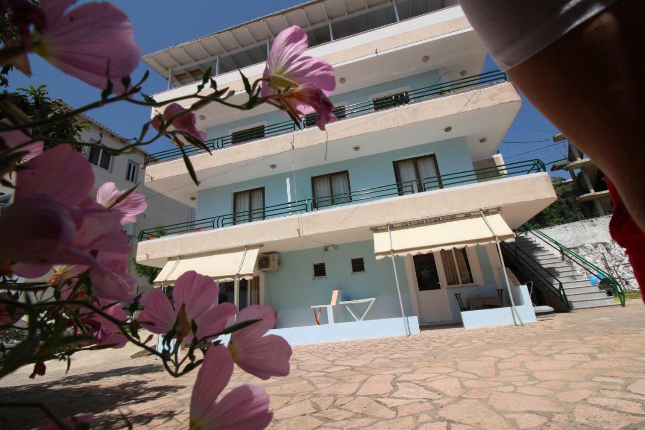 Mejdi Apartments Sarandë Eksteriør billede
