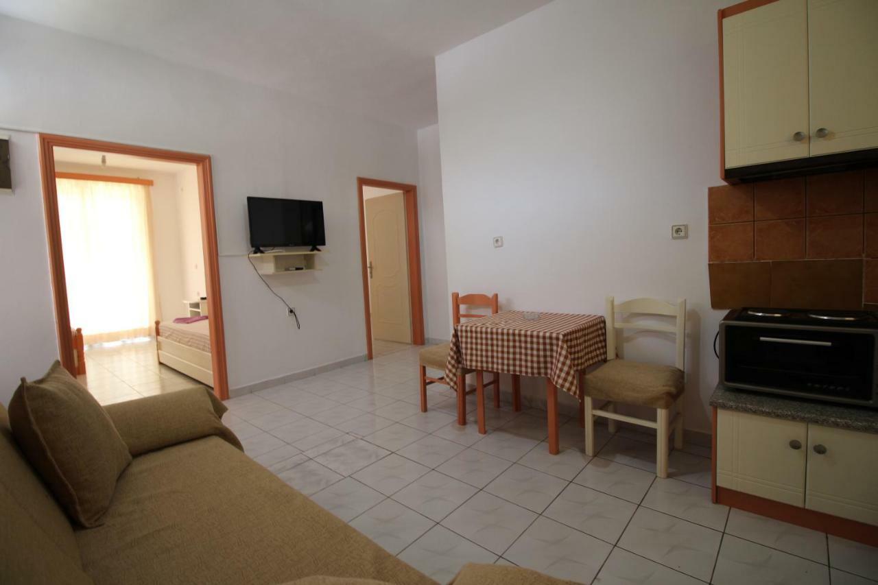 Mejdi Apartments Sarandë Eksteriør billede